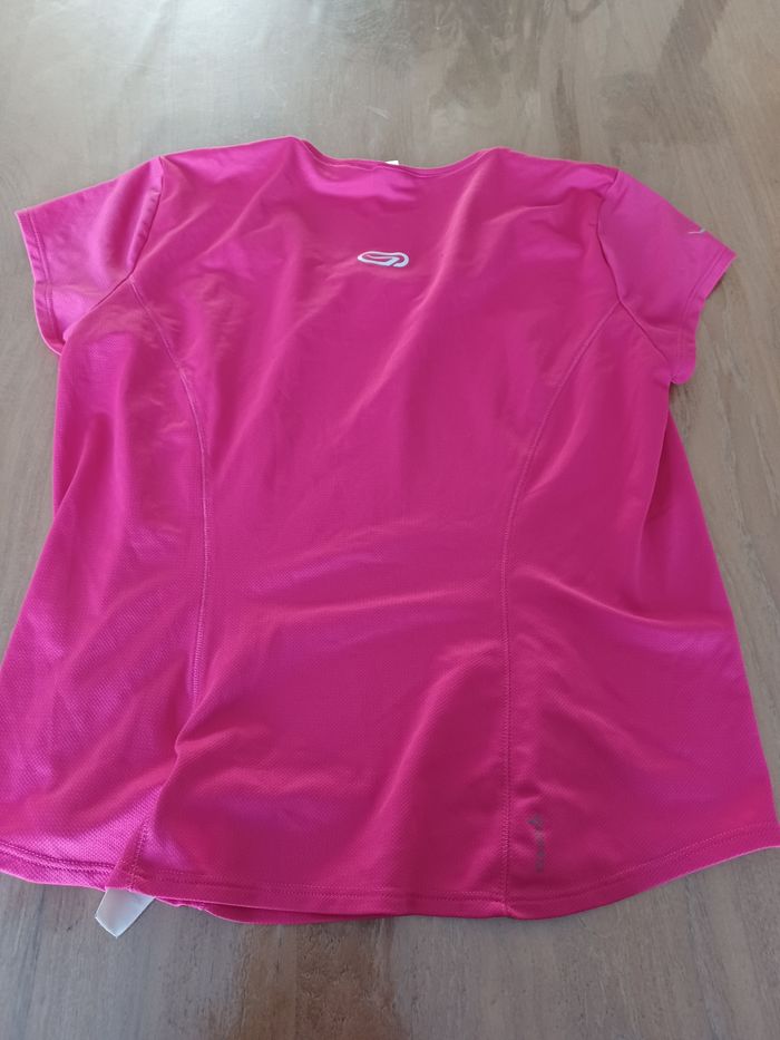 T shirt de sport running ou autre - photo numéro 4