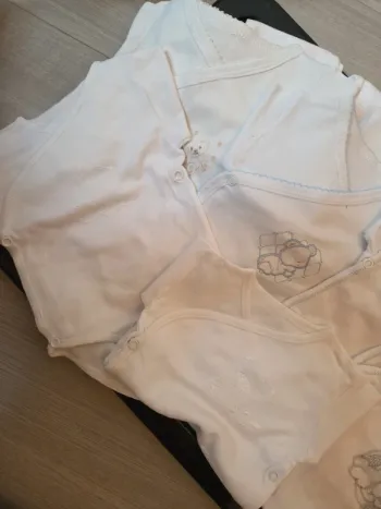 Lot bodys interieurs hiver 1 mois