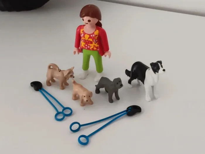 Promeneuse chiens playmobil - photo numéro 3