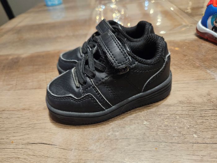 Chaussure bébé - photo numéro 2