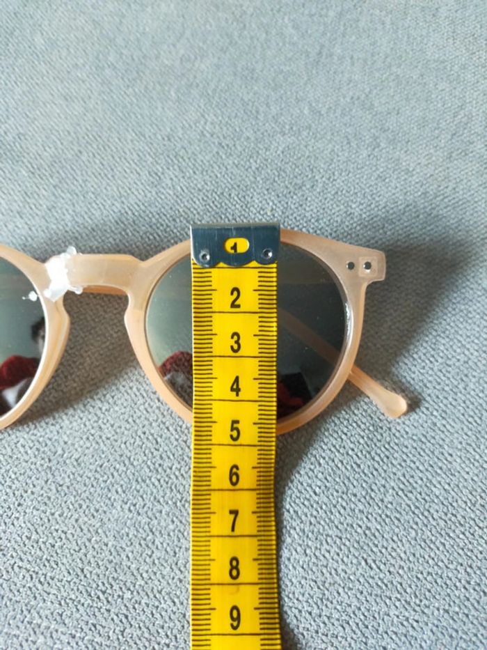 Lunettes de soleil nude – Neuf avec étiquette - photo numéro 6