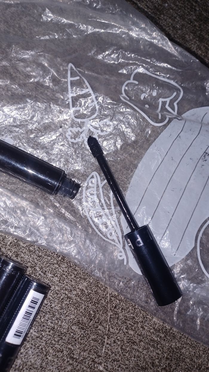 Rouge à lèvres noir sephora neuf lot de 4 - photo numéro 2