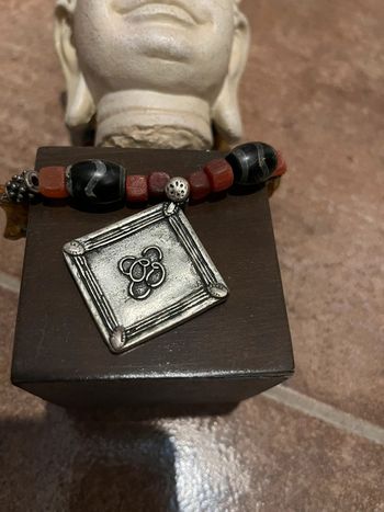 Collier fantaisie avec pendentif