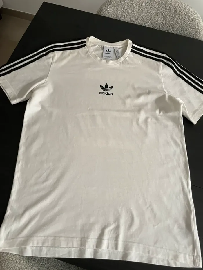 T-shirt adidas - photo numéro 2