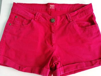 Short en jean rouge