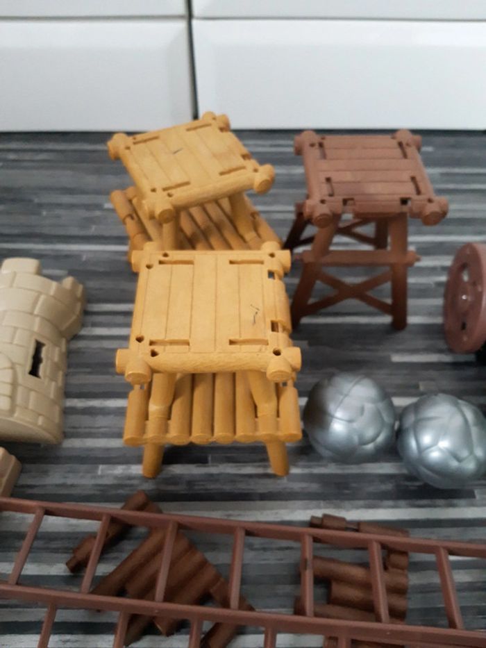 Divers jouets  châteaux forts  année 2000 - photo numéro 3