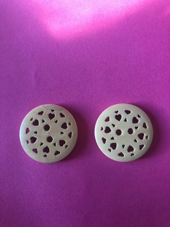 Lot 2 boutons beige 28mm