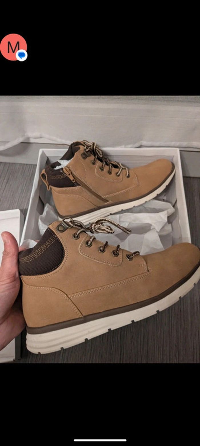Chaussures à lacets