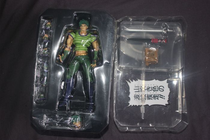 JJBA  Super Action Statues Medicos figures of Jonathan and Dio limited edition - photo numéro 6
