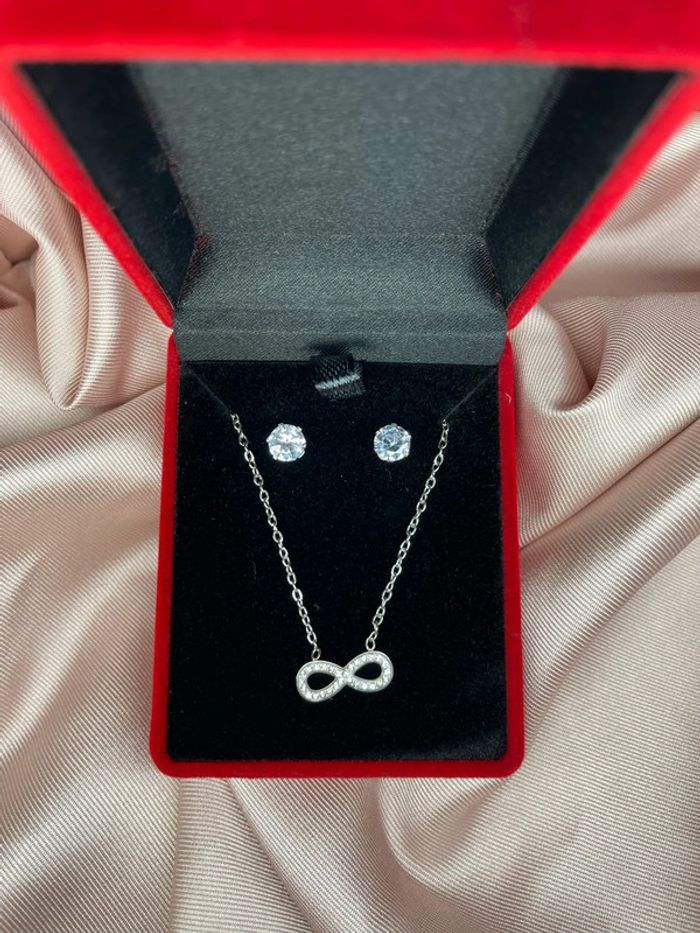 Collier et boucle avec écrin - photo numéro 4
