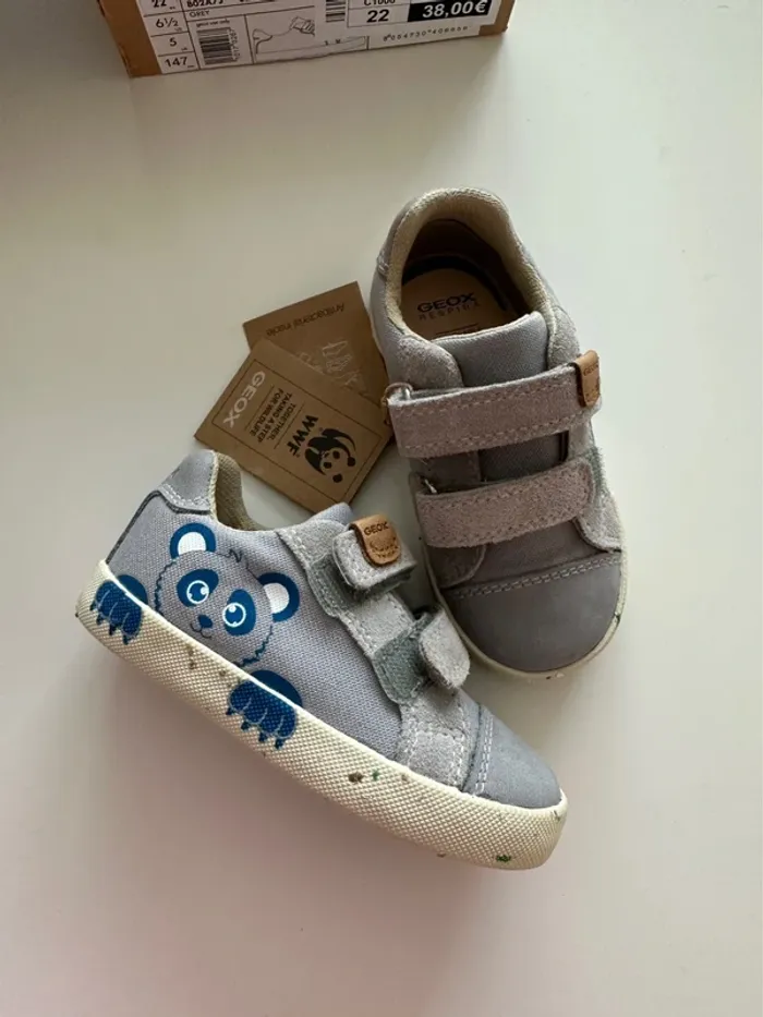 Chaussures toile mi-saison - Taille 22 - Neuves avec étiquette - photo numéro 4