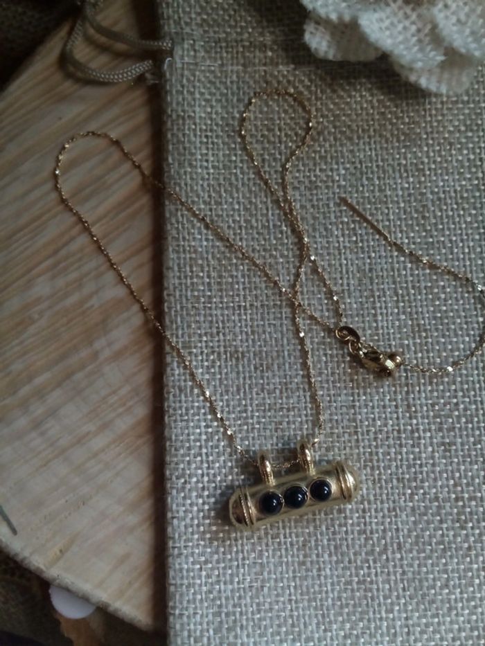 Collier noir et doré - photo numéro 4