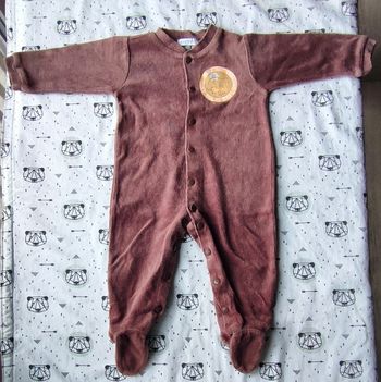 Pyjama en velours taille 12 mois/ 1 ans