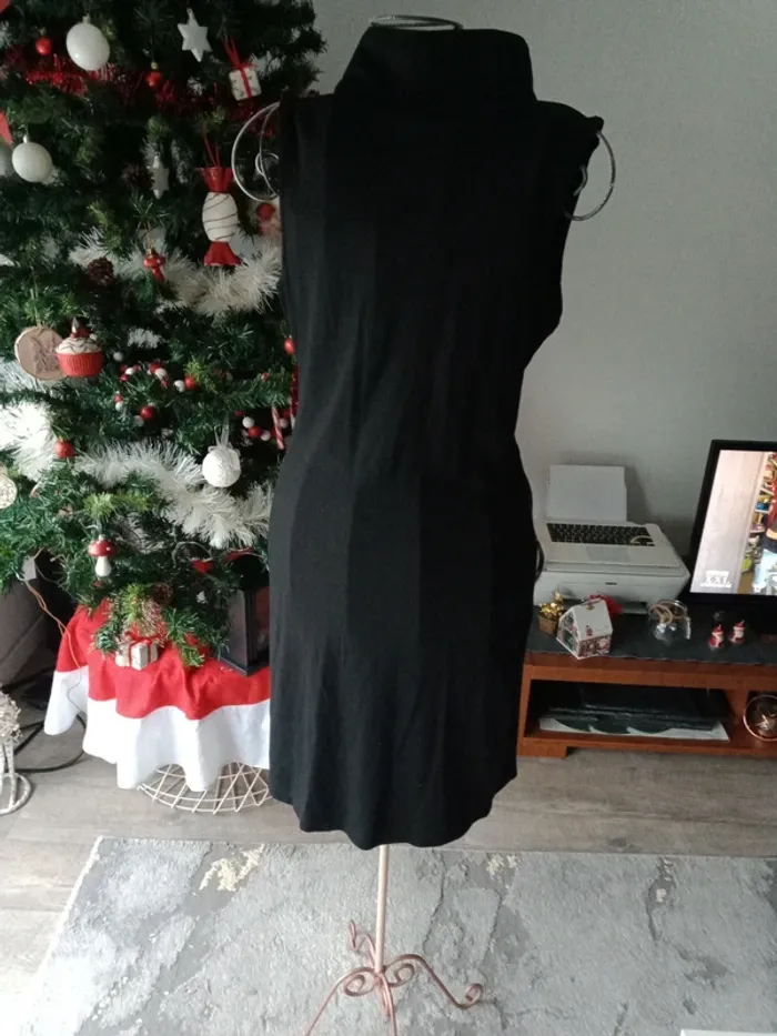 Robe noir sans manches - photo numéro 8