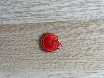 Pendentif rouge