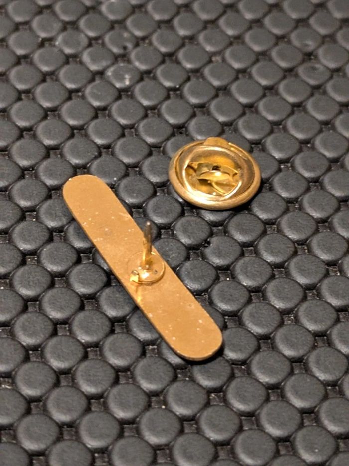 Pin's Saucisson Baton de Berger de Justin Bridou - photo numéro 2