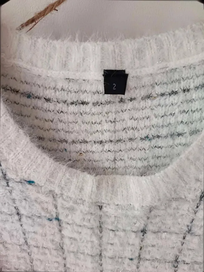 Pull doux  carreaux - photo numéro 3