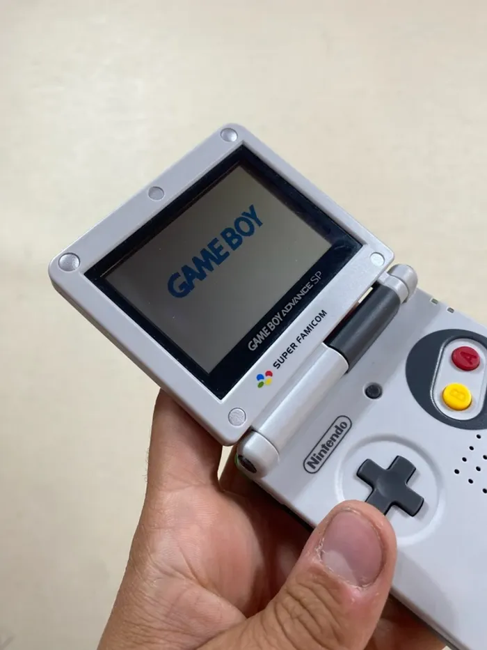 Game Boy Advance SP Super Famicom – Écran AGS-101 rétro-éclairé 🇯🇵 - photo numéro 7