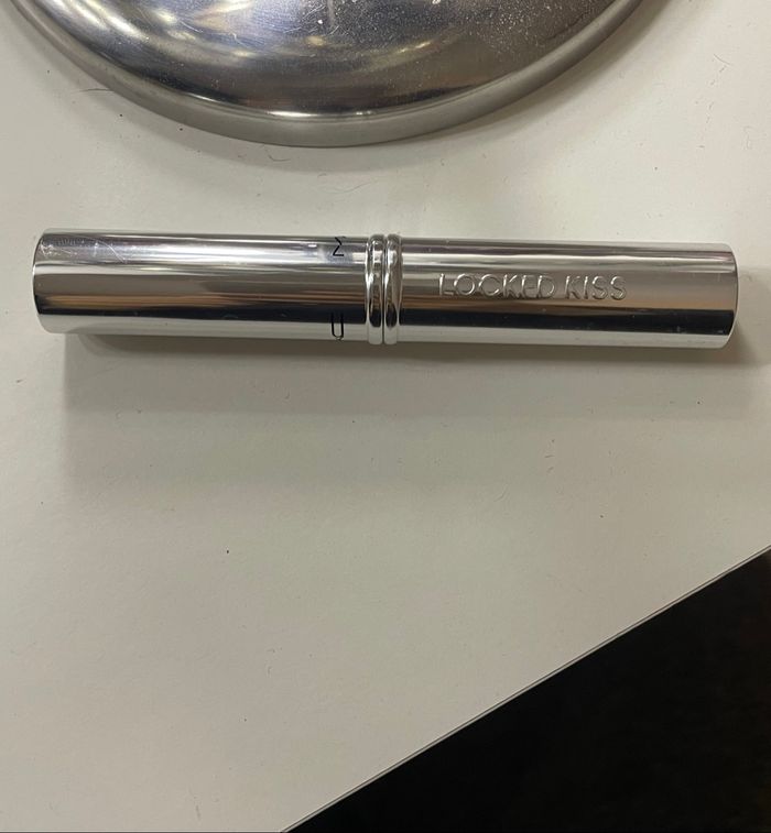 MAC Locked Kiss Lipstick - photo numéro 4