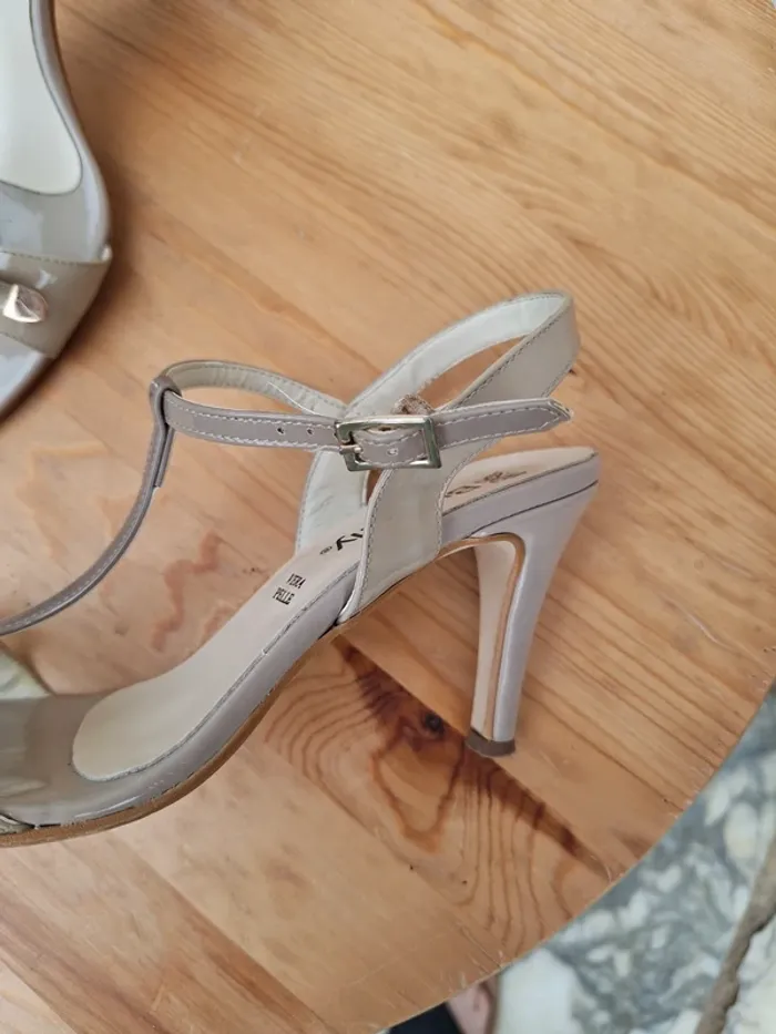 Chaussures à talons - photo numéro 2