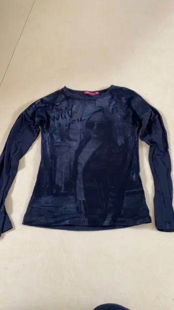 Tee shirt