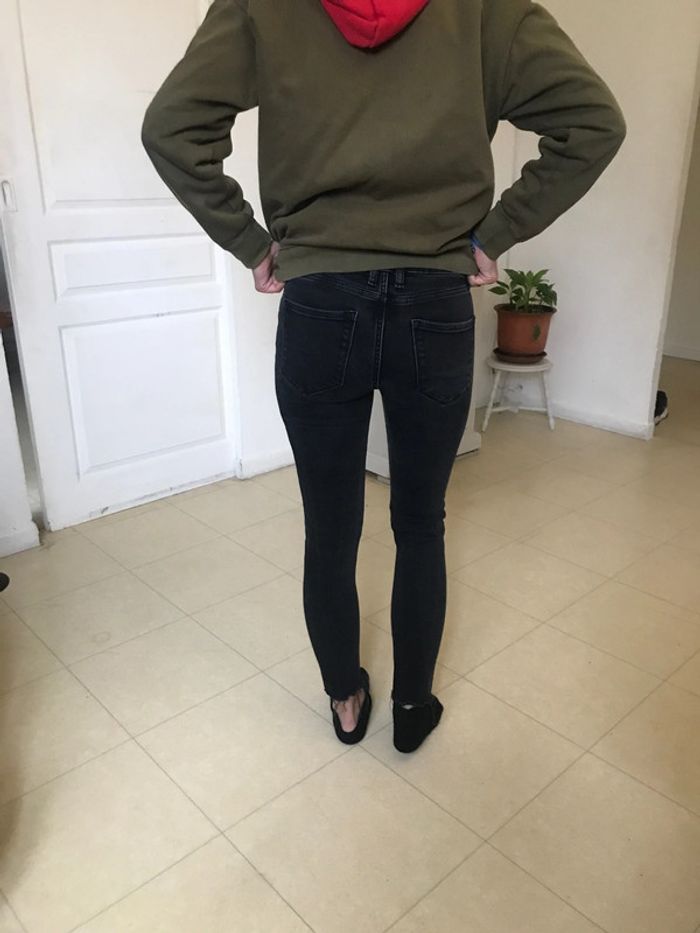 Jeans noir - photo numéro 2