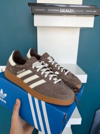 Nouveau Adidas Originais Handball Spezial Marron - Taille 40