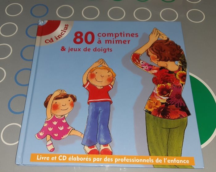 Livre 80 comptines à mimer et jeux de doigts