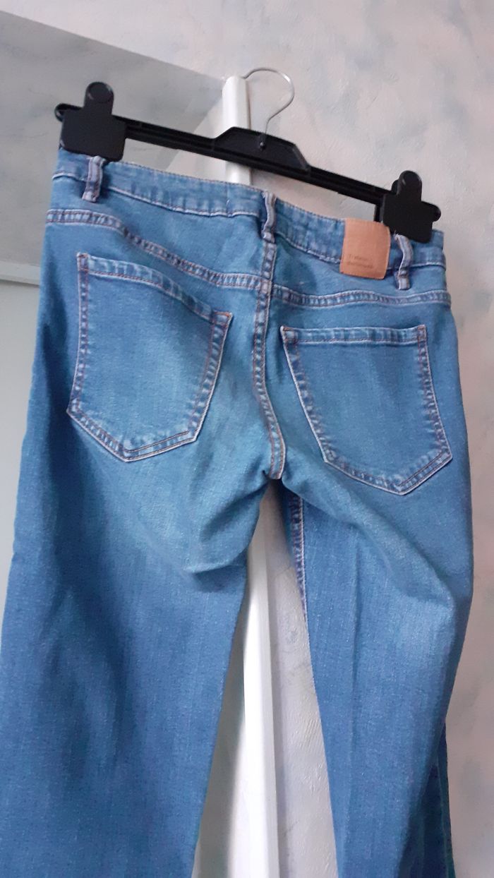 Jean femme taille 32 - photo numéro 2