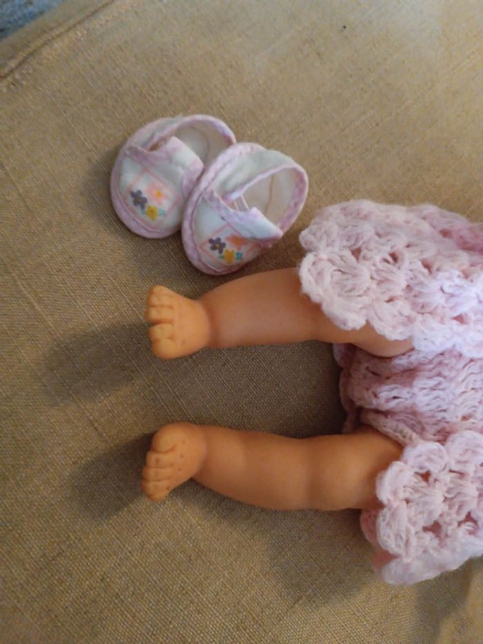 Poupée doll ari ancienne blonde blond hair cheveux bouclé yeux bleu blue tricot vichy rose pink - photo numéro 5