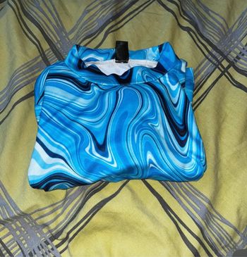 Pull bleu