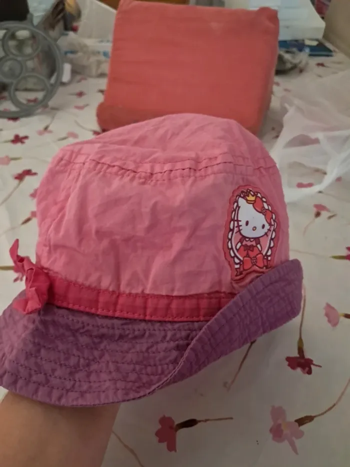Ravissant chapeau / bob Hello Kitty Sanrio 100%coton, rose et violet - T54 - photo numéro 8