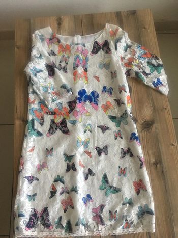 Jolie robe colorée de papillon taille 36