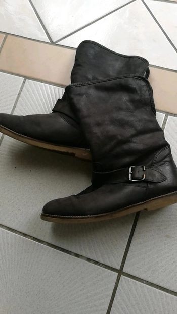 Bottines fourrées en cuir noir taille 38