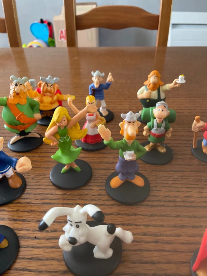 Lot de 21 figurines Astérix - photo numéro 3