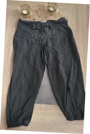 Pantacourt noir taille M