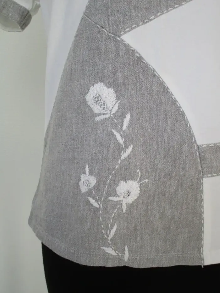 T-shirt blanc/gris Aura 38 TBE - photo numéro 5