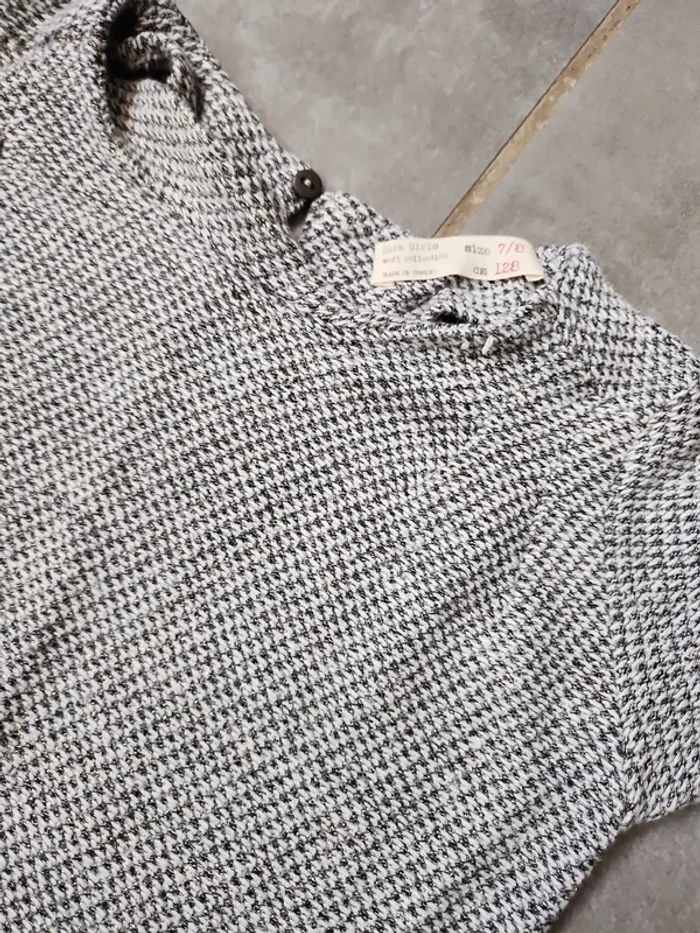 Robe zara 7/8ans - photo numéro 2