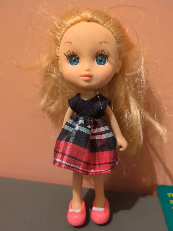 Petite Poupée