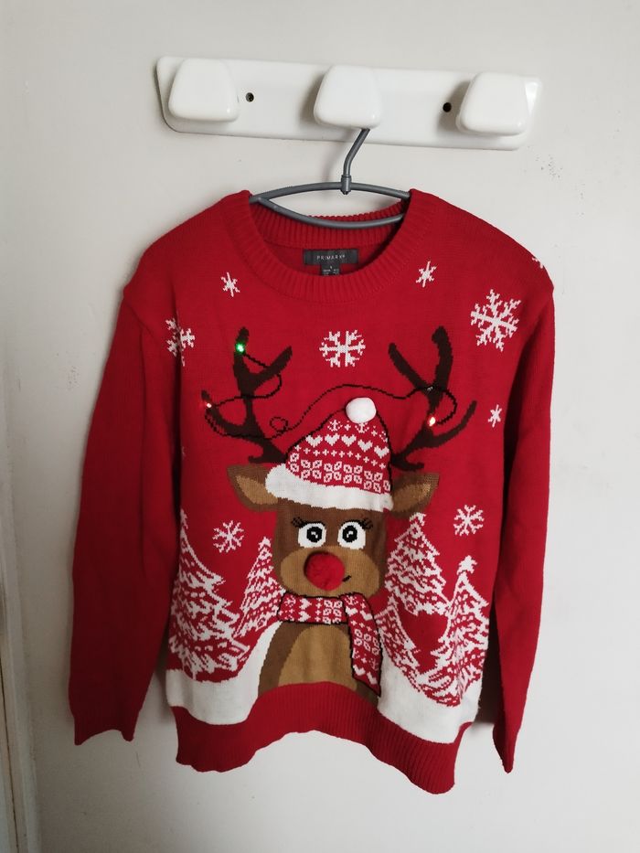 Pull de Noël lumineux - photo numéro 3