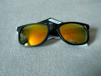 Lunettes de soleil enfant – Verres orange miroir & monture noire mat