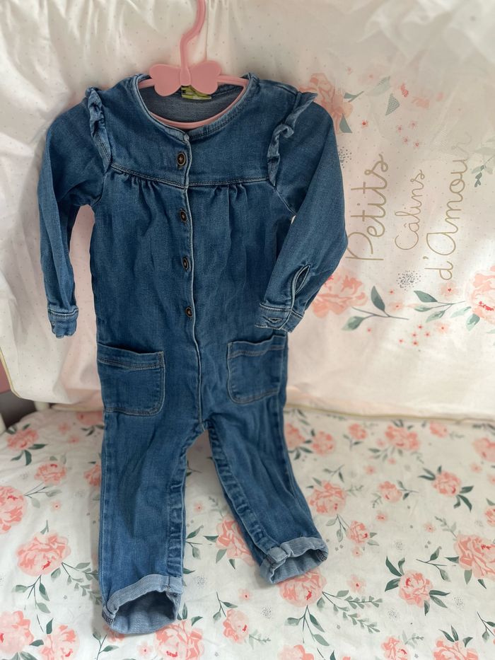 Combinaison tape à l’œil 18 mois tbe