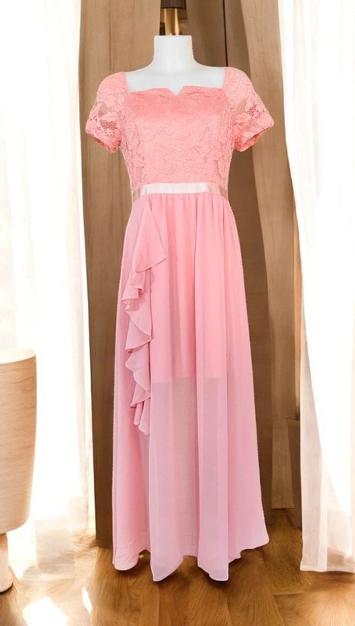 Robe longue de soirée avec volant vieux rose M