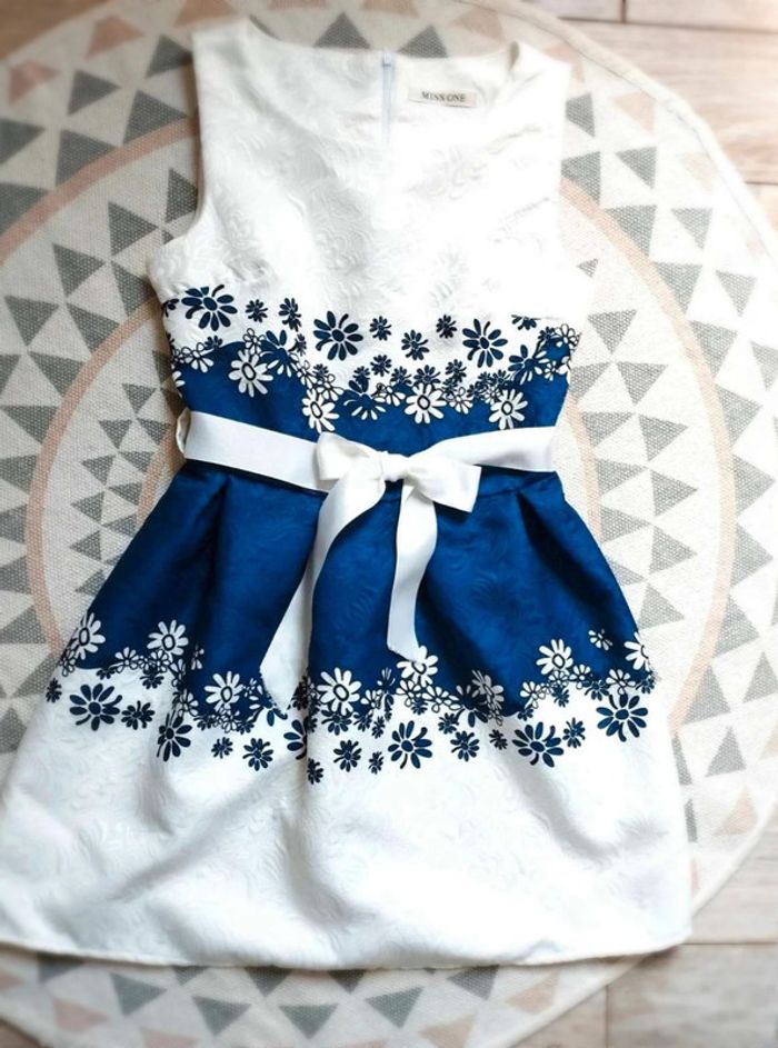 Robe  blanc  bleu  fleuri  cérémonie  -  Miss  One  -  M =  XS actuel -  Neuve - photo numéro 5