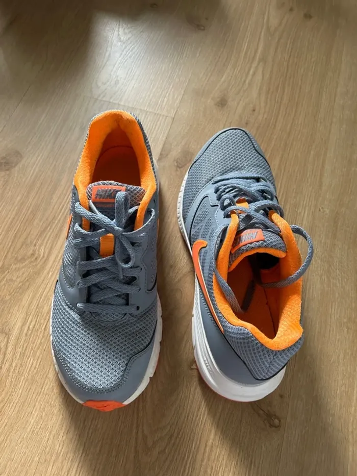 Baskets nike 38.5 - photo numéro 2