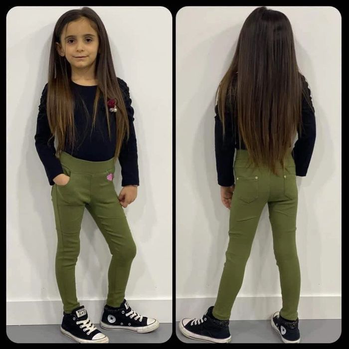 Pantalon tregging taille 6 ans ( taille pas grand ) kaki neuf et étiqueté