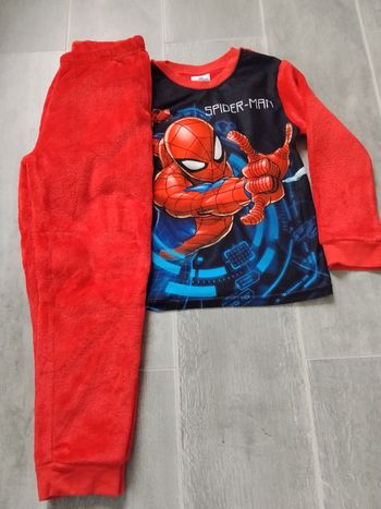 Pyjama polaire en 8 ans 