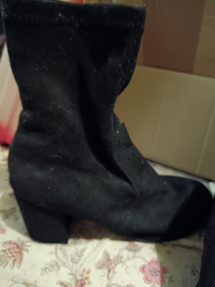 Bottes en velours noir taille 40 - photo numéro 3