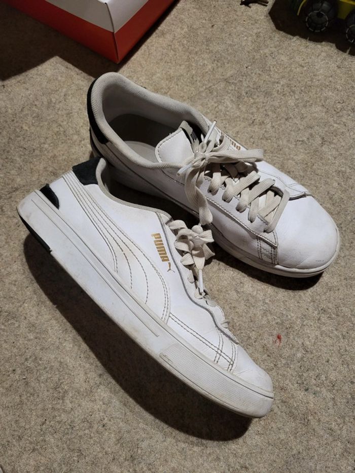 Baskets garçon puma blanches et noires p.40