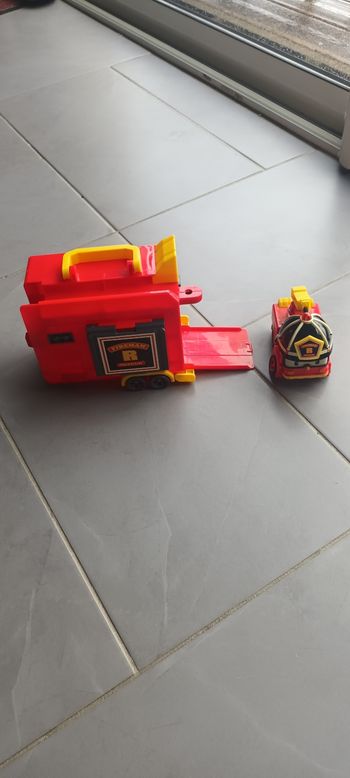 Camion et figurine Robocar